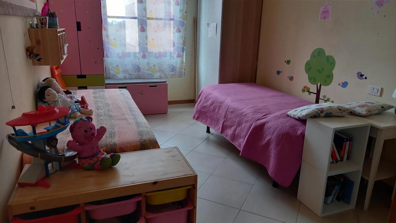 Apartment Accesso Diretto Sul Mare Maredilucecala Calambrone